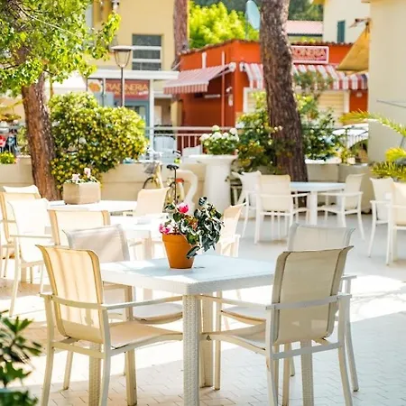 Bianca Orchidea Hotel 2*